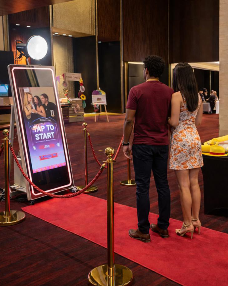 mirror photo booth rental Melbourne