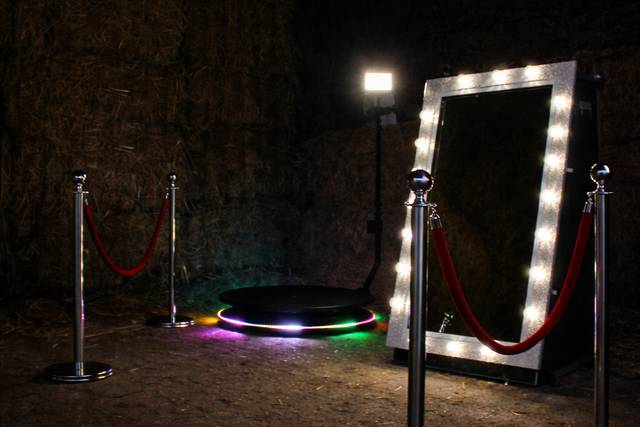 Interactive Mirror Booth Melbourne