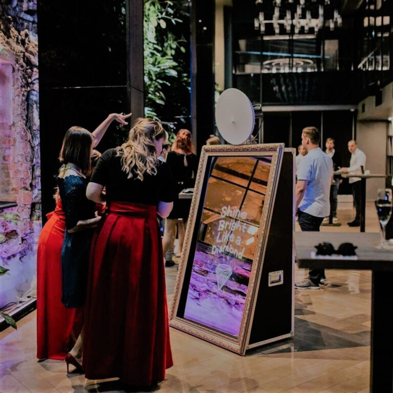 Mirror Photo Booth Melbourne