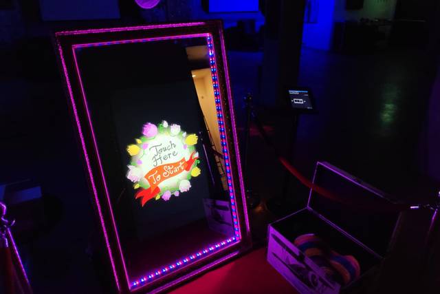 Mirror Photo Booth Melbourne