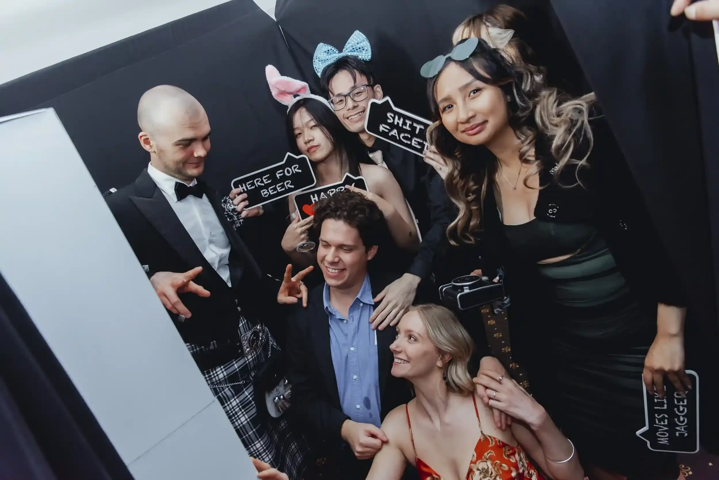 Live slideshow photo booth experience