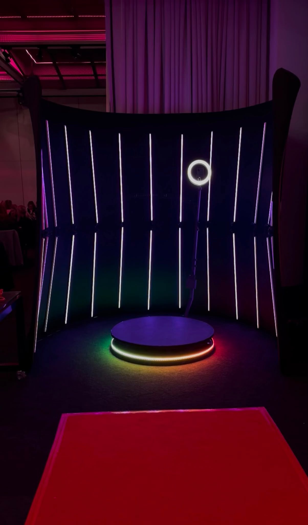 Royal Booths Deluxe 360 Photo Booth